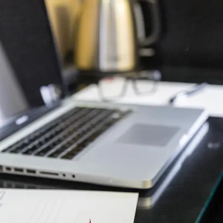 招待所 Bh Railway