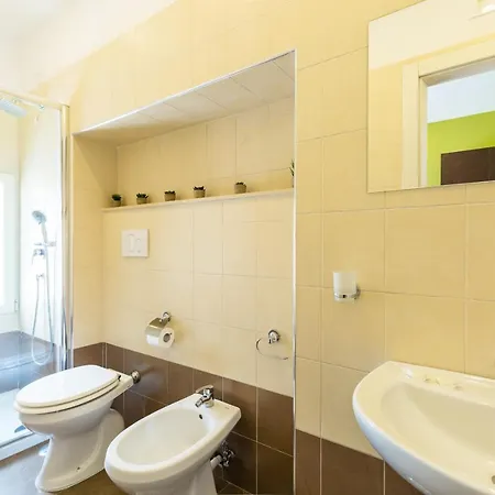 招待所 Bh Railway