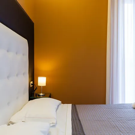 Bh Railway Guest house Naples