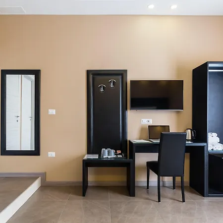 Bh Railway 3* Naples